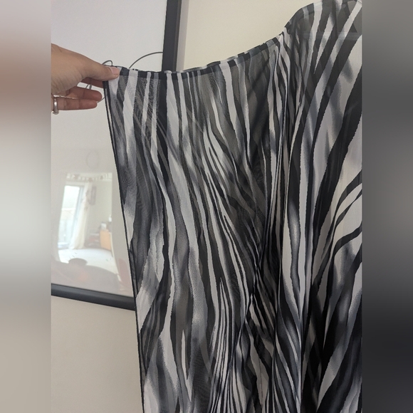 Addition Elle Monochrome Zebra Pattern Blouse Blouse - Picture 5 of 5